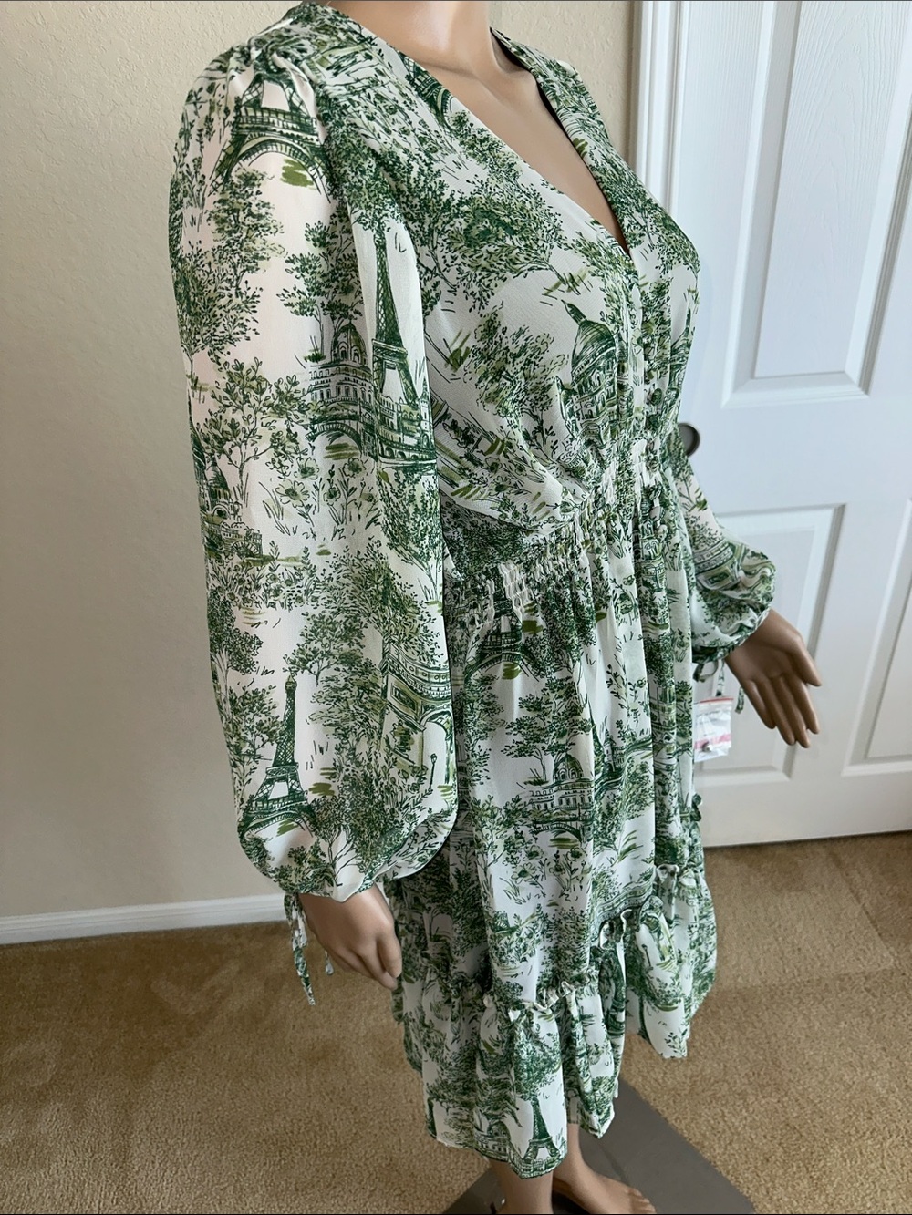 NWT Taylor Green Toile V-Neck Tiered Maxi Dress Size 10 - Picture 4 of 16